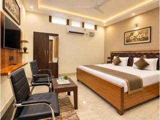 MateShri Palace Ayodhya - A Peaceful Stay Near Shri Ram Janmabhoomi, Hanuman Garhi & Ayodhya Spiritual Heritage Comfortable Family Rooms, Wi-Fi & Easy Access to Major Temples - 2