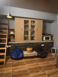 Cozy Mountain View Villa in Orchard - 1