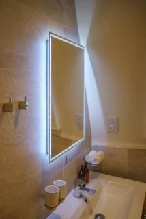 Bijou Beachfront Gem, Rock - 1