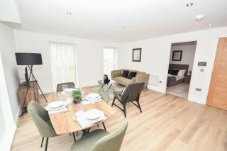 Convenient 2 Bedroom Apartment in Leeds w WiFi - 3