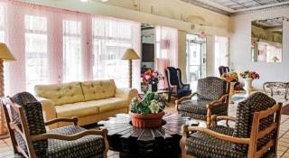 OYO Historic Cameron Hotel Brownsville I-69E - 9