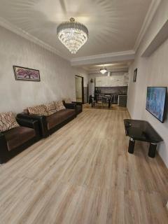 Modern 2-Bedroom Apartment in Central Yerevan - 9