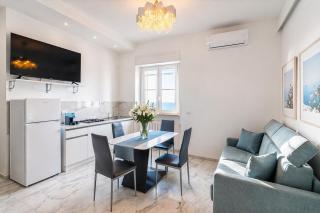 White Loft by Symphonya Luxury Holiday Rentals - 9