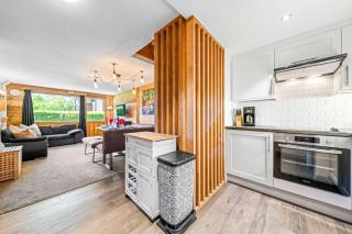 2 Ensuite Bedrooms Walk to town On Bus Route - 5