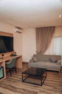 The pharaoh's hotel - 9