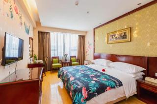 Vienna Hotel Shenzhen Pinghu Center Metro Station - Tiantangwei - 1