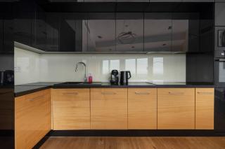 Sky Tower Apartament z Widokiem na Miasto we Wrocławiu by Renters Prestige - 2