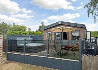 Bosworth Lakeside Lodges - 9