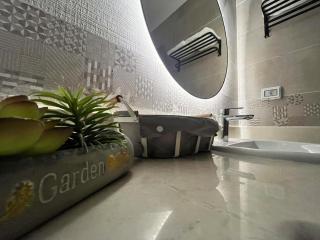 the LOFT - Lakeview Studio - 8