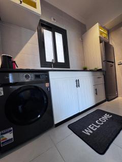 the LOFT - Lakeview Studio - 7