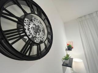 the LOFT - Lakeview Studio - 1