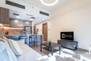 Stunning Lake View 1Bhk Retreat In Dubai - 7