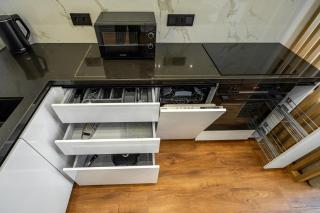 3-93 Novopecherski Lypky, Verkhogliad 12, Kyiv centre, panoramic city view, 15 kW backup power, Petrovdom Apartment - 3