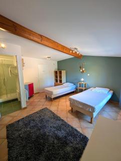 Gîte nature, au cœur d'un centre équestre, 14 p - 1