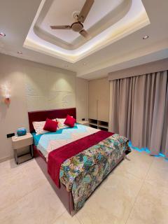 The Perch 14th- Cozy 1BHK Studio-City View-In Mall - 3
