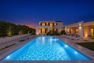 Villa Dora in Central Istria kids friendly with private pool and playground for 10 persons - 9