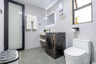 Delight Stays - Modern 1 Bedroom Apartment,15 mins from JKIA Airport & SGR, Nairobi National Park Views, Pool and Gym - 2