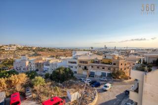 Two Bedroom San Gwann Apartment with Valley and Sea Views - 8
