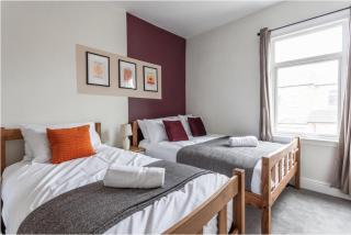 Spacious 3BR Home, Darlington - 3