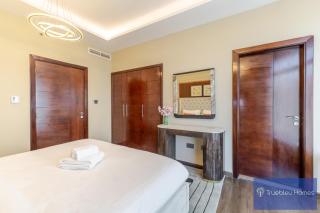 Spacious 1BR Burj Views Downtown - 2