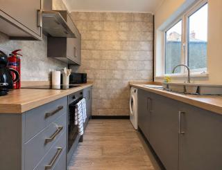 Spacious 4-Bed House in Hartlepool by MCPI Hosting, Perfect for Contractors, Groups & Families with WiFi & Parking - 8