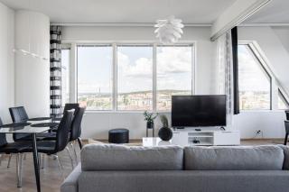 Stunning Views 2BR with Sauna - Nokia Arena - 9