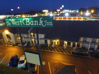 West Bank Inn - Augusta - 3