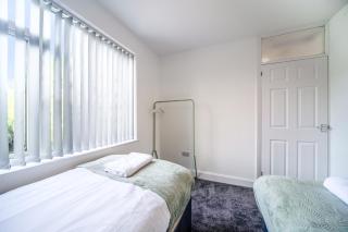 New 3BR House - Parking - Near CBS Arena - UHCW - 7