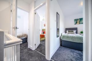 New 3BR House - Parking - Near CBS Arena - UHCW - 9