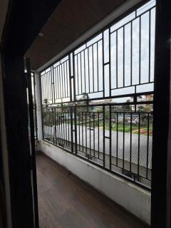 The balcony nest - 2