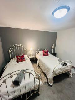 FollyFoot Manor - 6