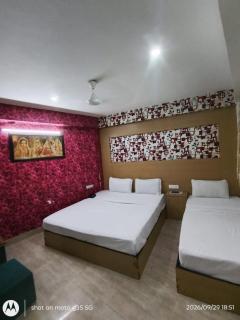 Hotel Kunwar Grand Plaza - 2