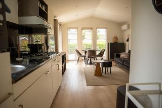 Kingfisher Chalet - Modern Chalet With Community Swimming Pool - Veluwe National Park Stay - 4