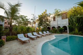 Waridi North | Olive House | 4BR Coastal House - 0