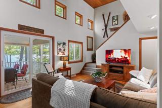 Waterfront 4BR Lake House l Private Dock & Views - 1
