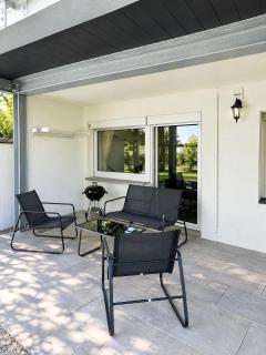 Modern 2-room Apartment with Lake View, Garden, Terrace - 9