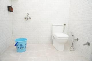 Sarayu Homes New navratan Near celebration mall - 2