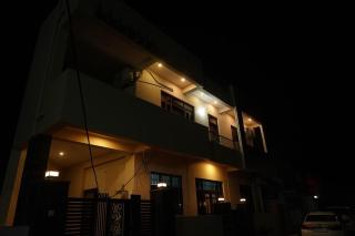 Sarayu Homes New navratan Near celebration mall - 6