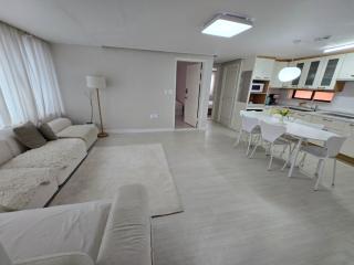 High Street Guest House - 6