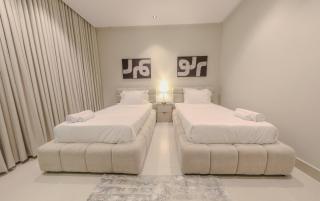 Spacious 2BR Apt, Al Salamah, Great Location - 7