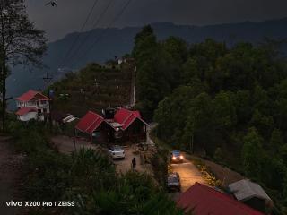 Kirat Khim A Home in the Hills - 4