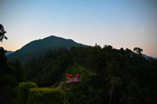Kirat Khim A Home in the Hills - 1