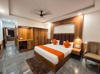 Hotel Luxe House Agra - 3
