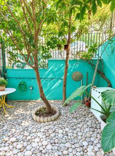 Spacious 2BR Boho Zen House with Private Garden - 1