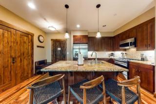 2 Bedroom Luxury Condo On Main Street At Maggie Pond - Walk To Lift! - 6