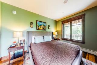 2 Bedroom Luxury Condo On Main Street At Maggie Pond - Walk To Lift! - 2