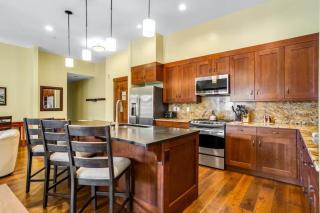 Luxury 3 Bedroom Water House On Main Street Condo W Pool, Hot Tubs, Fitness Center! - 5