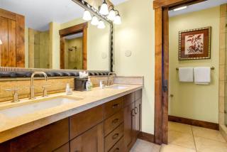 Luxury 3 Bedroom Water House On Main Street Condo W Pool, Hot Tubs, Fitness Center! - 2