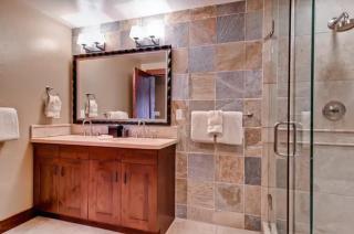 3 Bedroom Mountain Condo On Main Street - Walk To Lift, Onsite Pool, Luxury-Rated! - 5