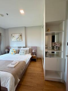 SR7 The Astra Sky River, Chiang Mai's most exclusive serviced apartment with an ultra-long infinity pool - 1